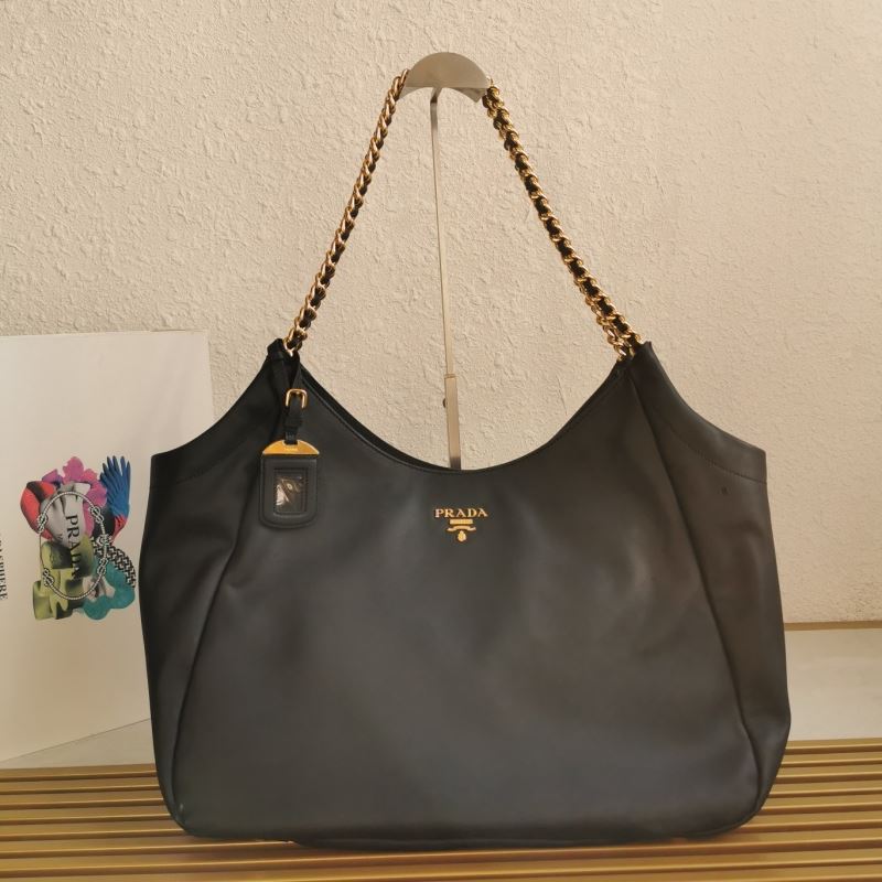Pra*a shopping bags